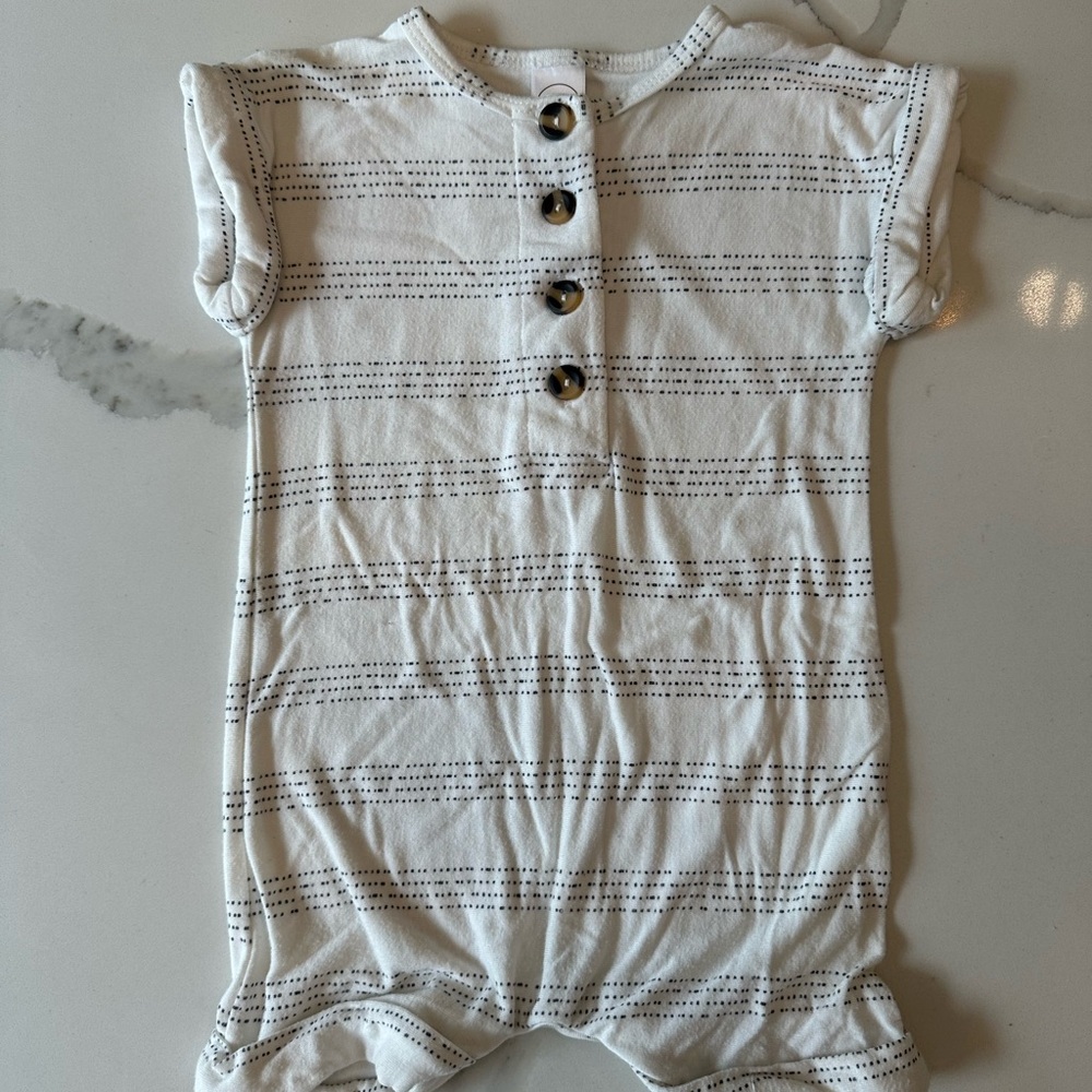 Lou Lou & Company White and Black Dotted Stripe Romper 6-12m
